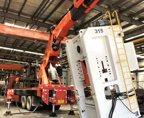 汨罗附近随车吊出租，轻松解决运输难题