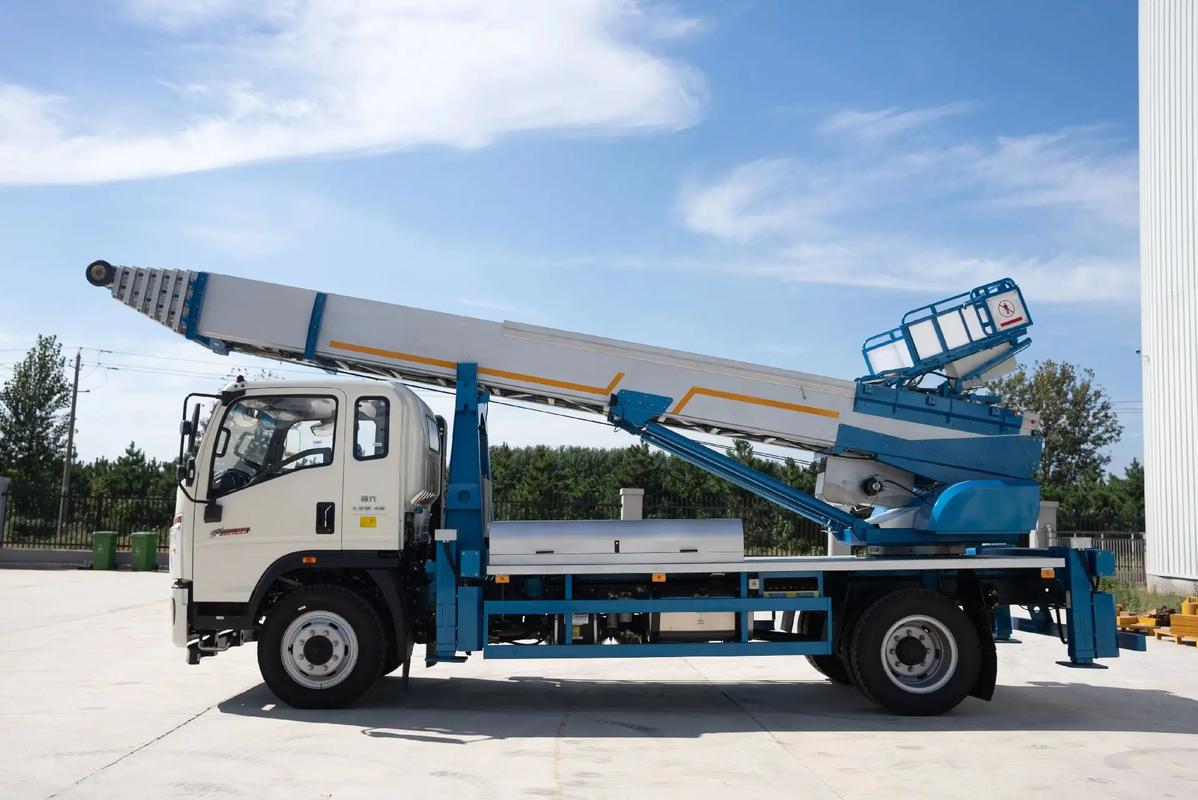 汨罗云梯上料车租赁费用