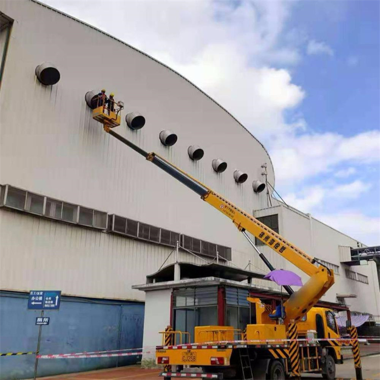 汨罗高空作业车出租服务：专业广告牌安装解决方案