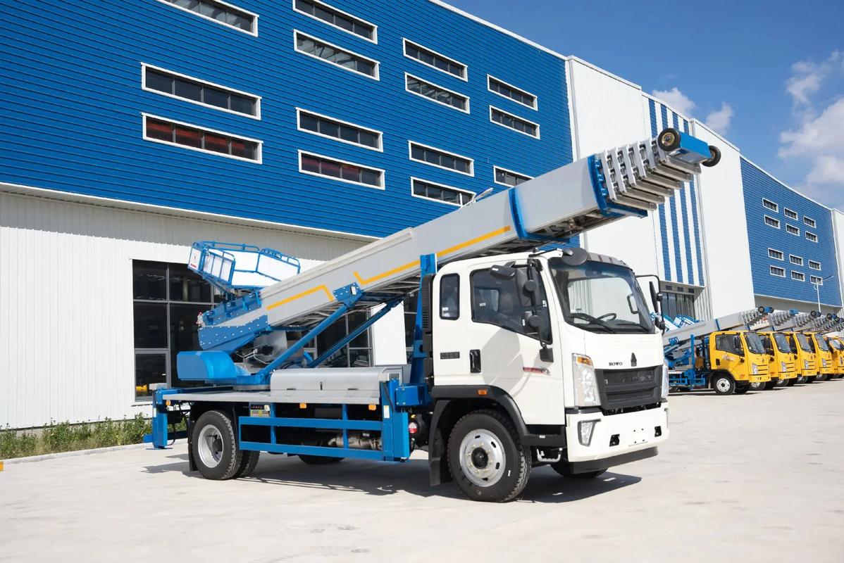 汨罗出租云梯车高空作业车 建筑垃圾搬运