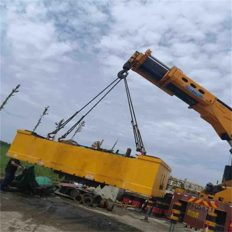 汨罗随车吊吊集装箱怎么吊